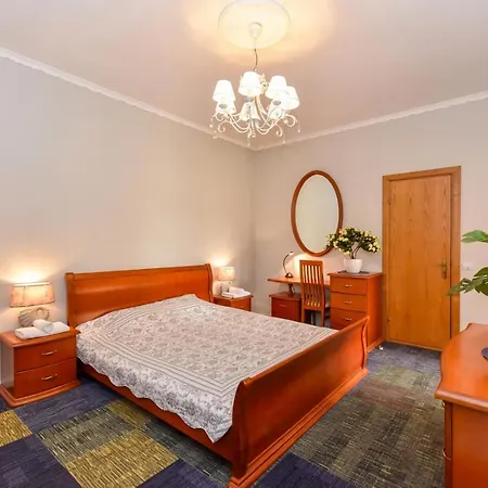 Jugend With Self Check-in Hotel